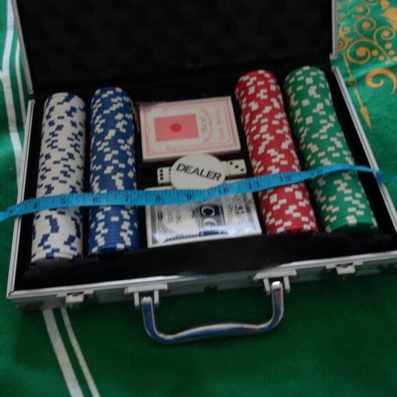 Kronenburg 1664 Metal Poker Briefcase 200 Chip Poker Set with Two Decks of Cards - Picture 7 of 11